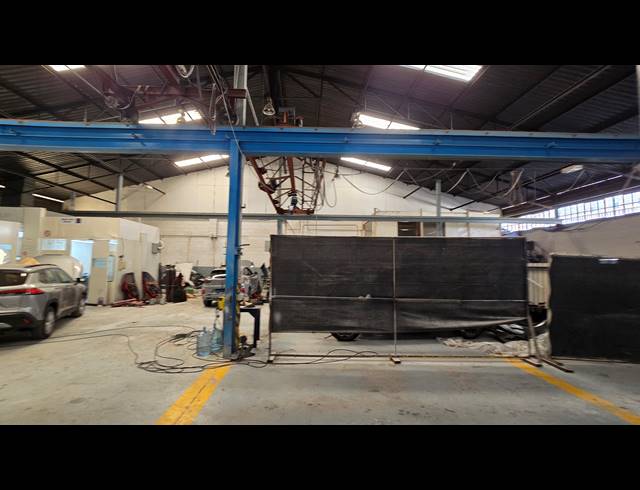 950M² WAREHOUSE TO LET IN EASTLEIGH